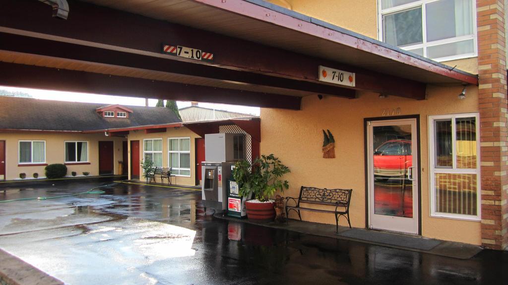 Fir Grove Motel Reedsport Exterior photo