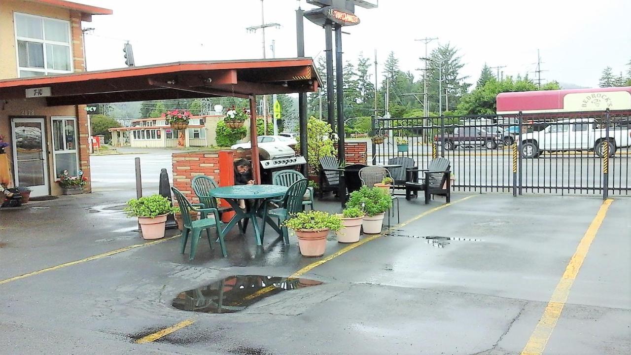 Fir Grove Motel Reedsport Exterior photo